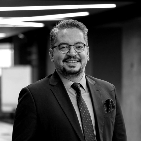 Önder Hasan Badem, portrait
